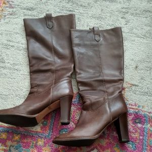 Banana Republic brown boots